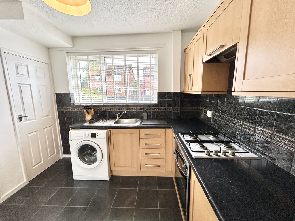 Property photo 2 of 15 Kitchen