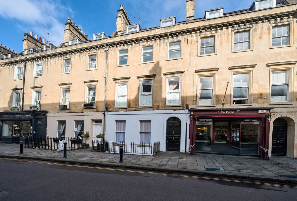 Property photo 2 of 14 Front Aspect