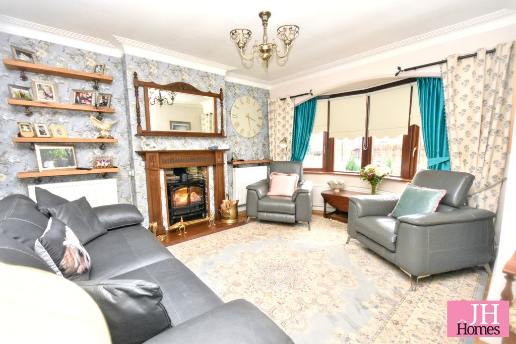 Property photo 3 of 21