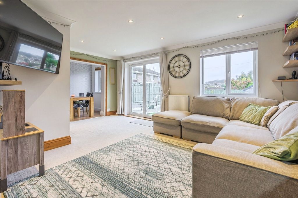 Property photo 3 of 18 Picture No. 24