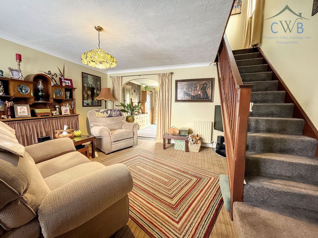 Property photo 2 of 14