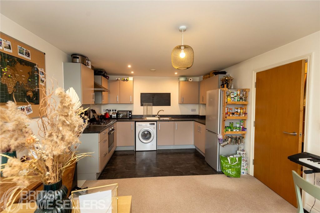 Property photo 2 of 10 Picture No. 03