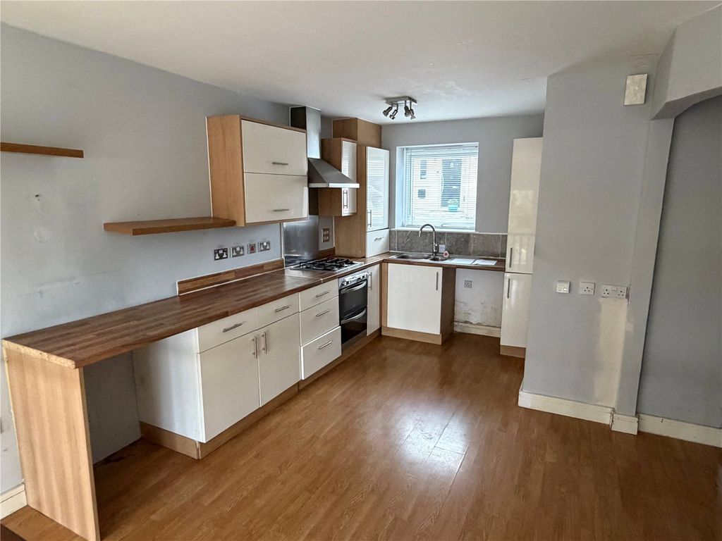 Property photo 2 of 17 Kitchen Diner