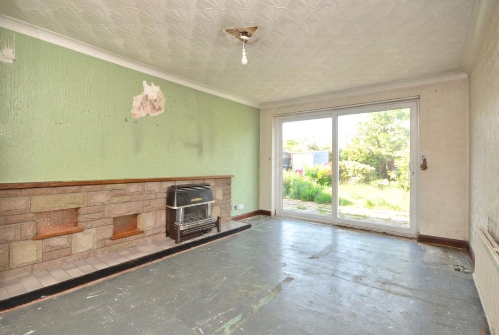 Property photo 3 of 9 Sitting / Dining Room