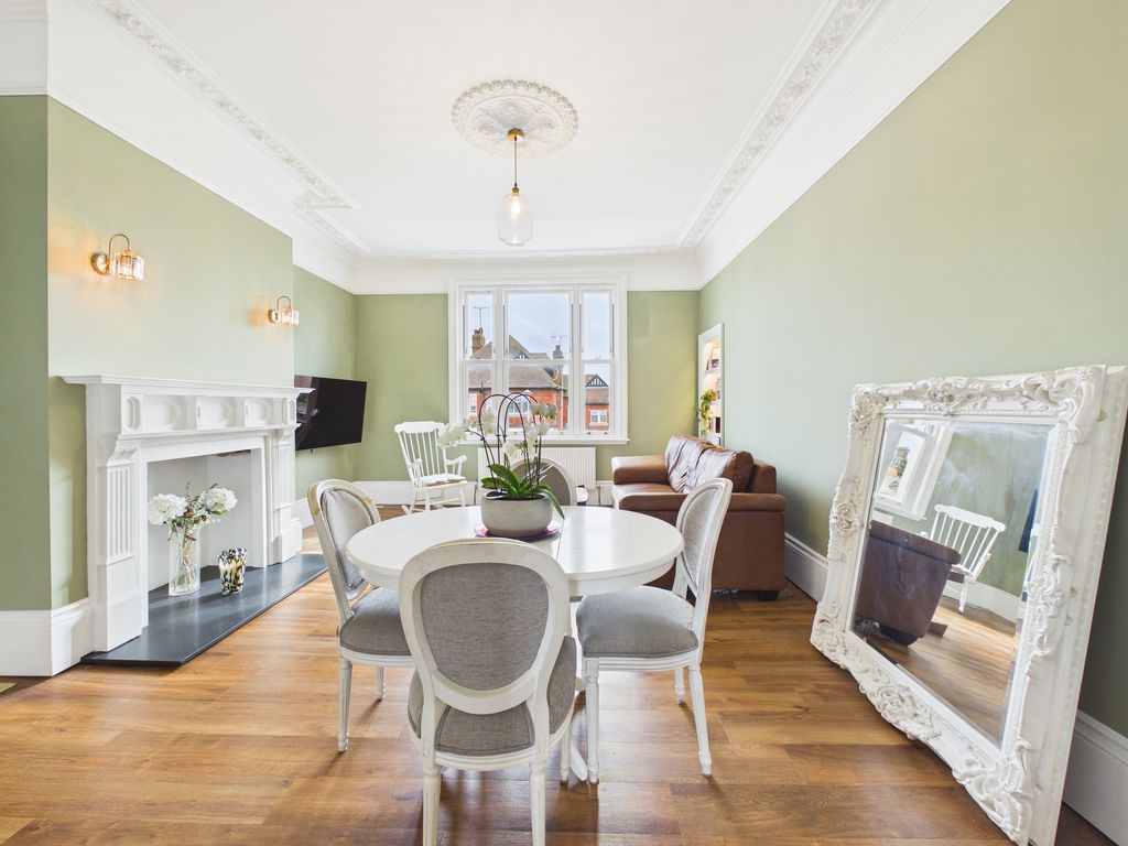 Property photo 2 of 13 Cam03519G0-Pr0491-Still015