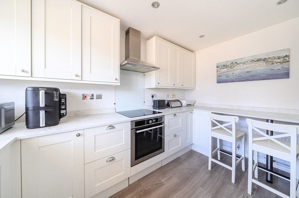 Property photo 2 of 18 1451911-2-69F32Ae...