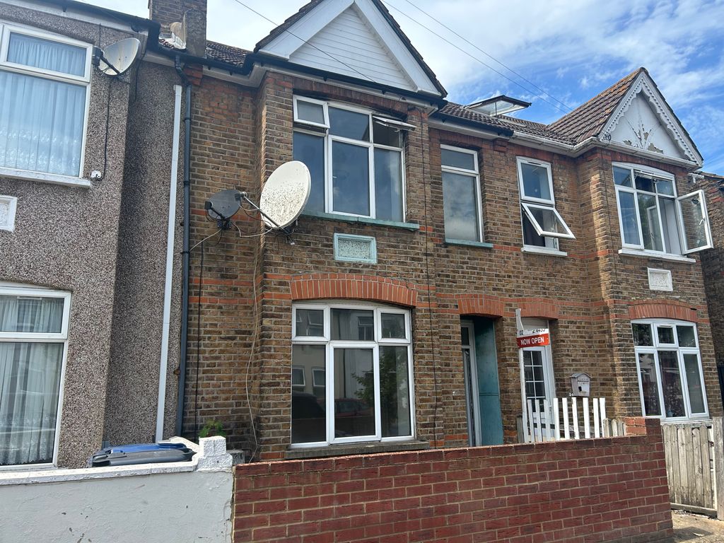 Property photo 1 of 11 Img-7650