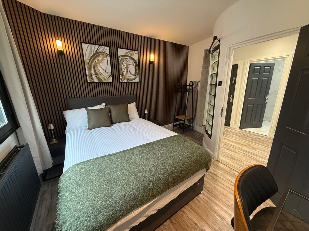 Property photo 1 of 48 Bedroom