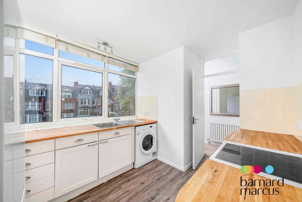 Property photo 2 of 14 Image