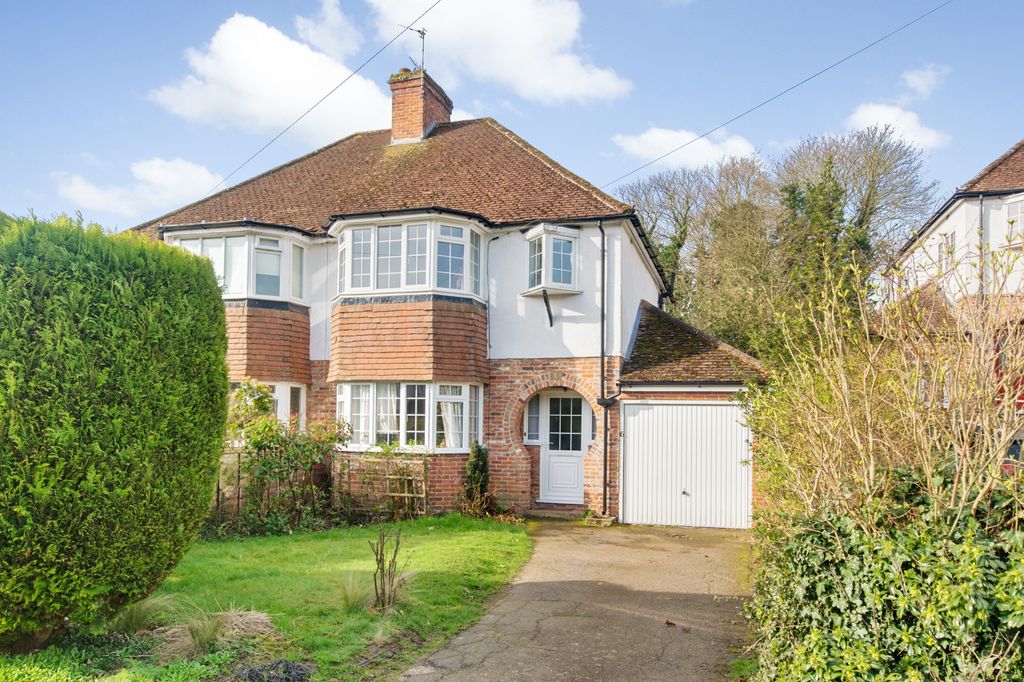 Property photo 1 of 11 3 Bedroom House For Rent