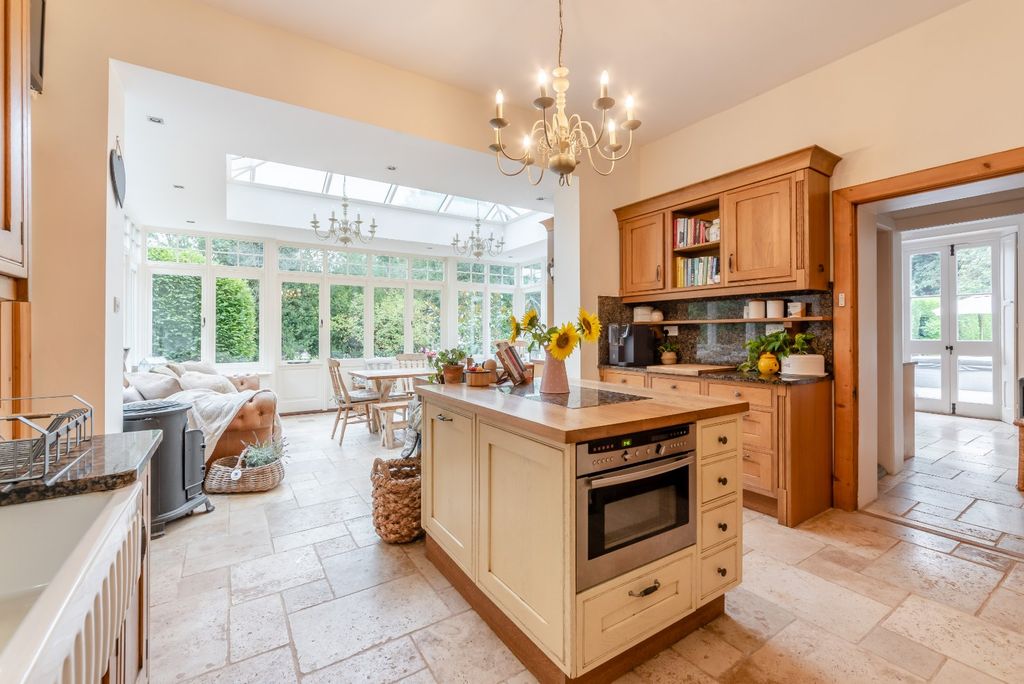 Property photo 3 of 25 Kitchen To Orangery