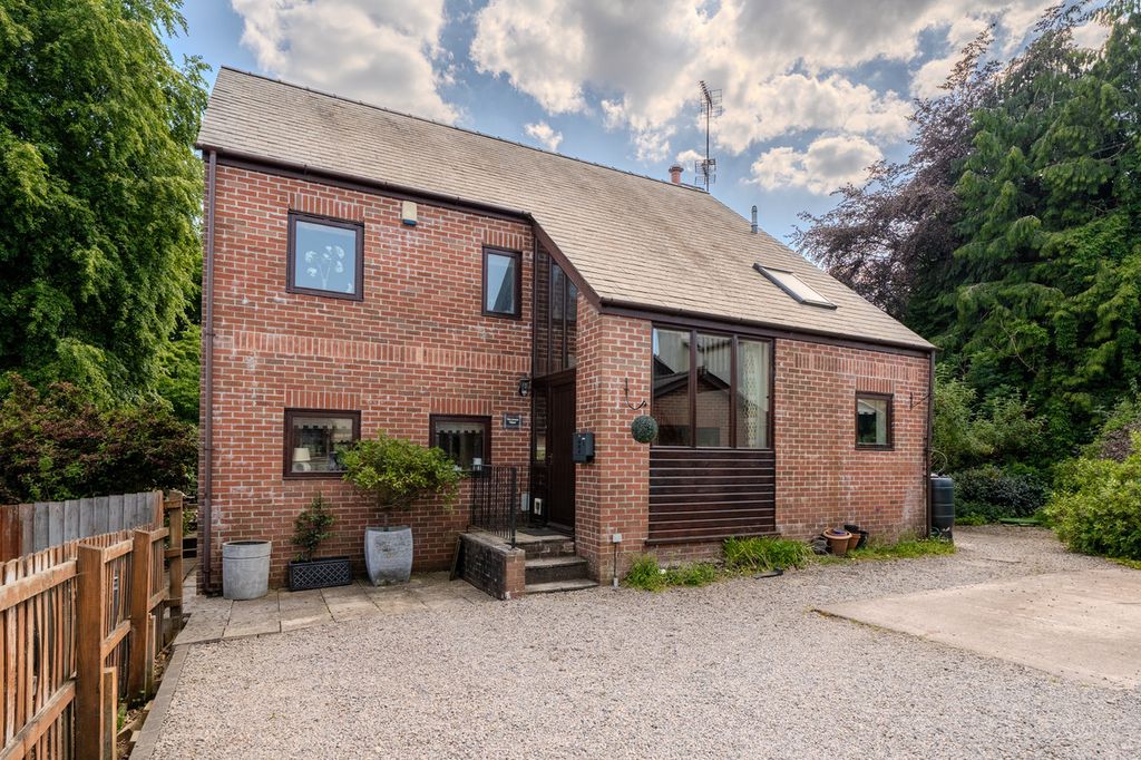 Property photo 3 of 45