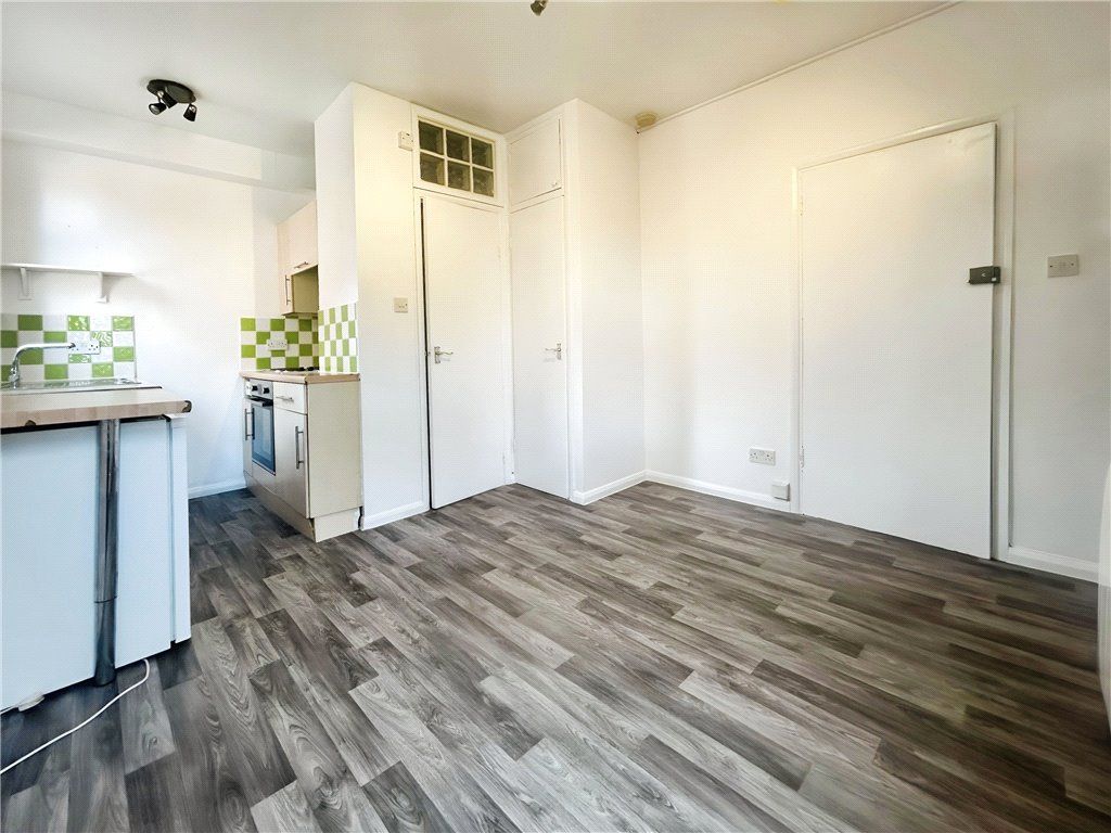 Property photo 2 of 7 Reception/Kitchen