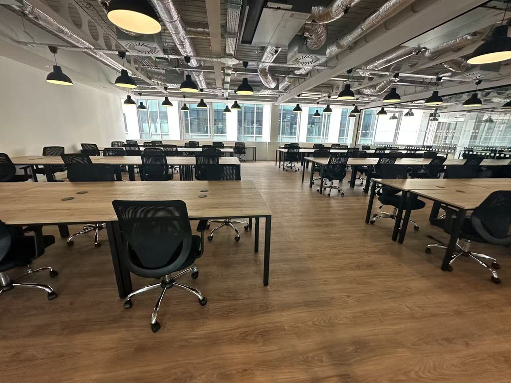 Property photo 2 of 8 Office