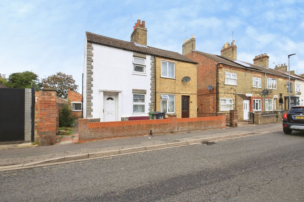 Property photo 1 of 12