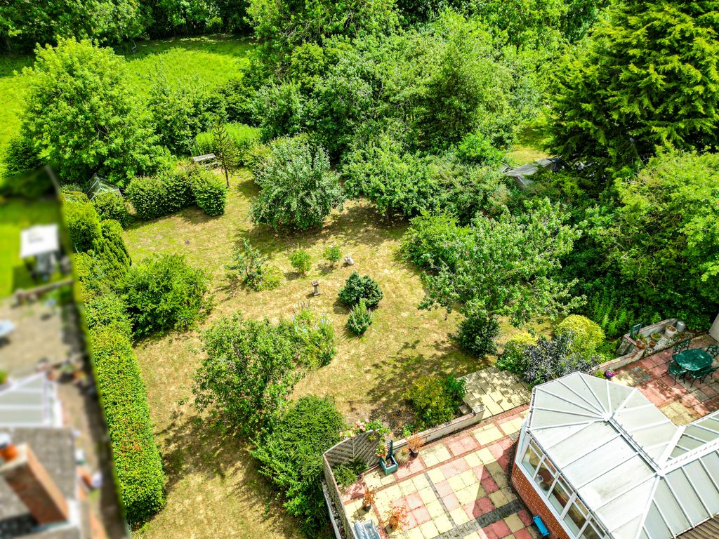 Property photo 3 of 20