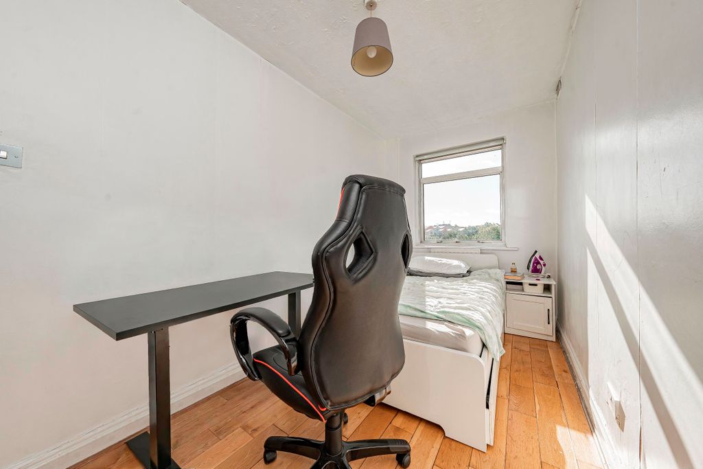 Property photo 3 of 9