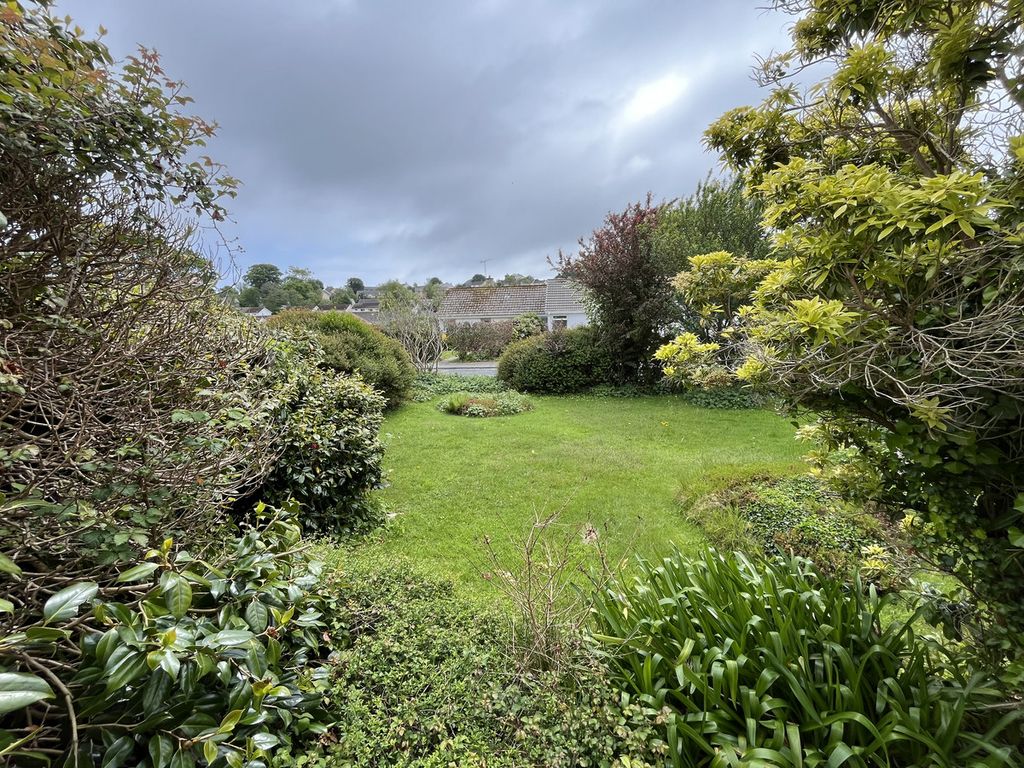 Property photo 3 of 11