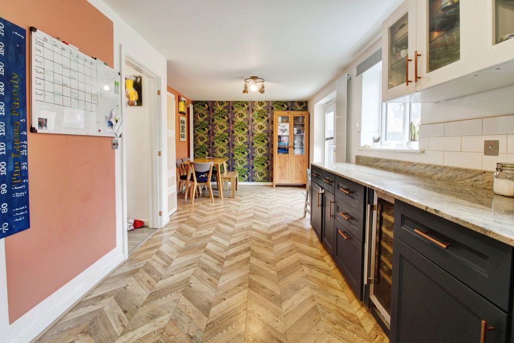 Property photo 2 of 20 Kitchen Diner