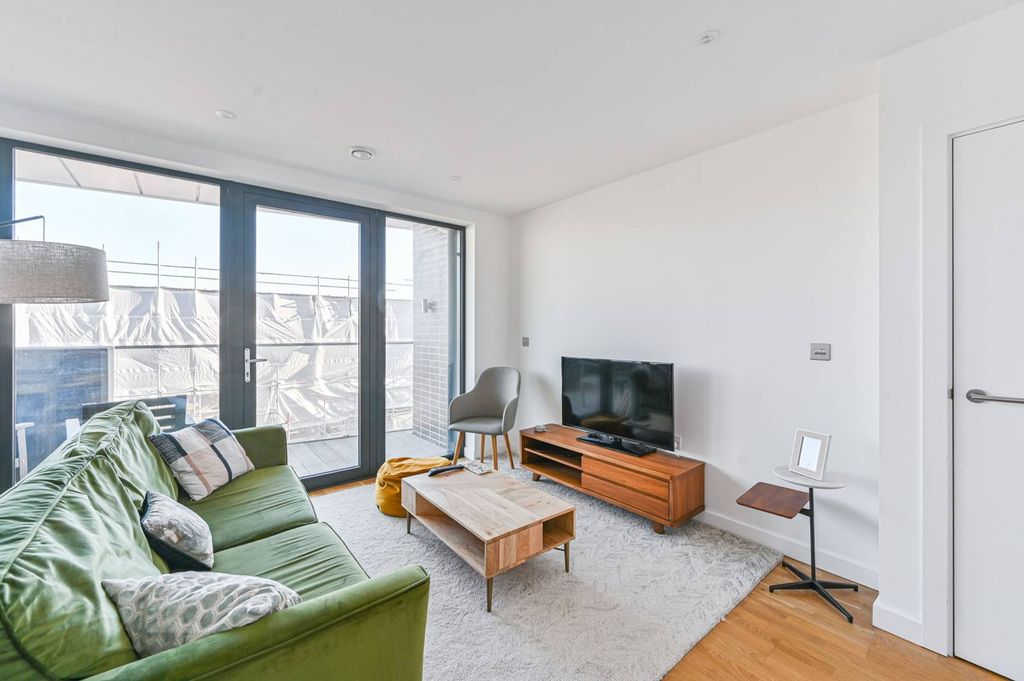 Property photo 2 of 10