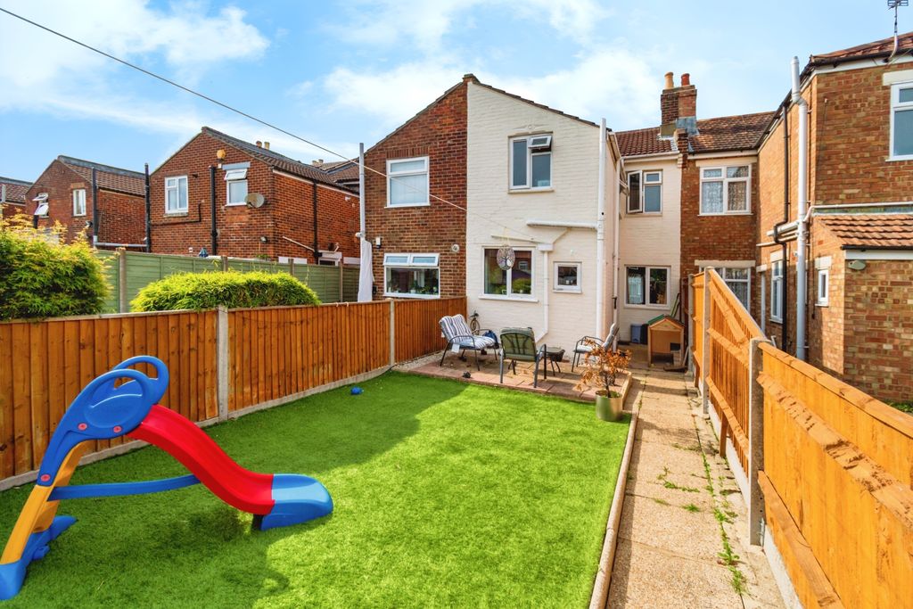 Property photo 1 of 20