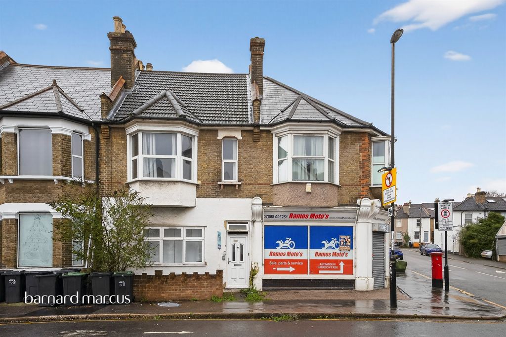 Property photo 3 of 19