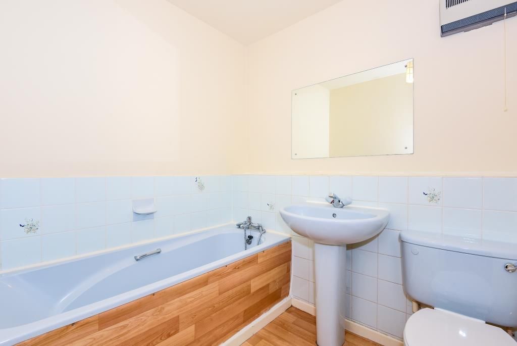 Property photo 3 of 13 Bathroom