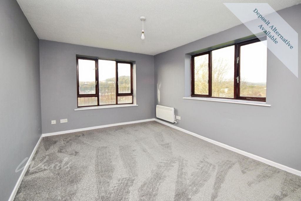 Property photo 3 of 7 Lounge