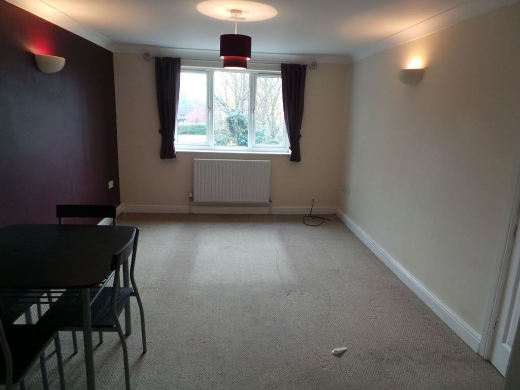 Property photo 2 of 7 Living Room
