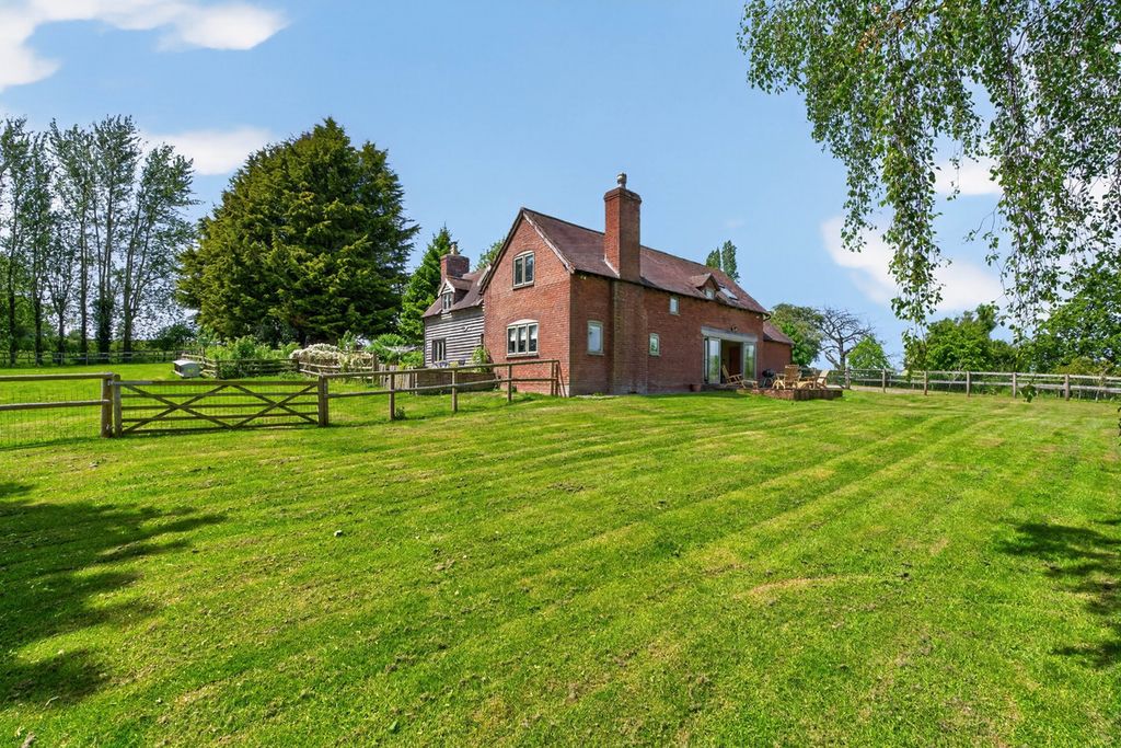Property photo 1 of 41