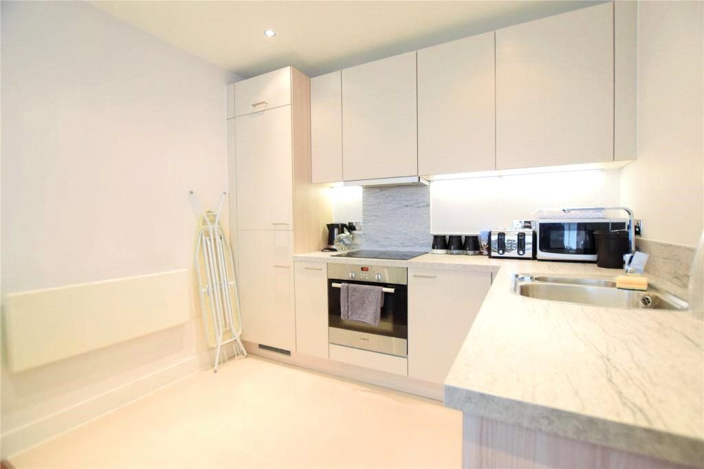 Property photo 3 of 7 Kitchen