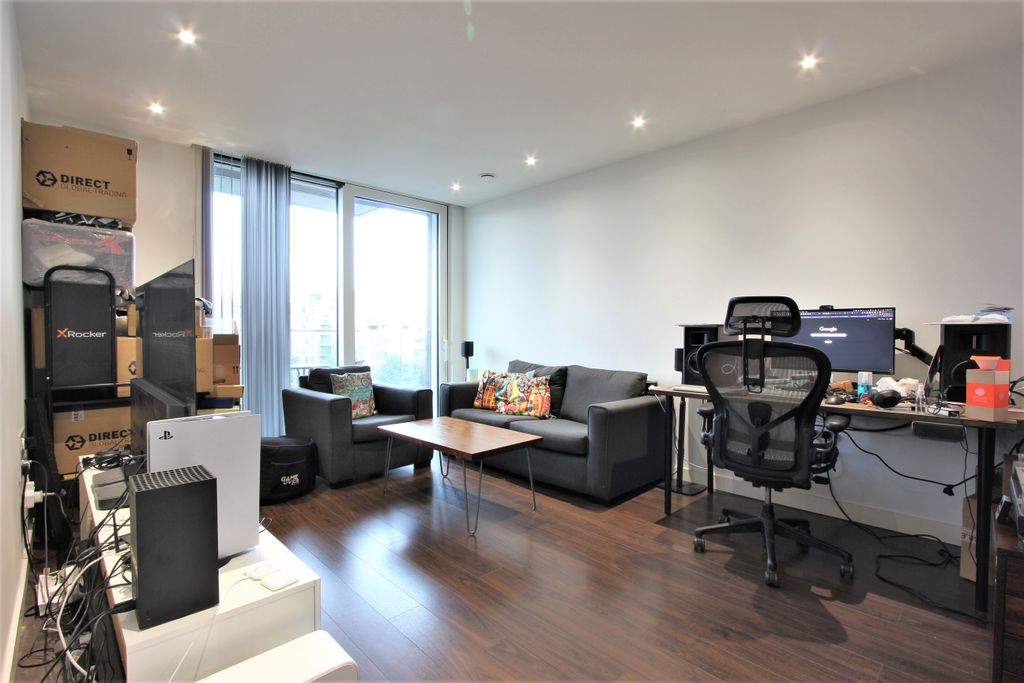 Property photo 1 of 9