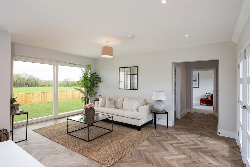 Property photo 3 of 21 30 Dp.Jpg