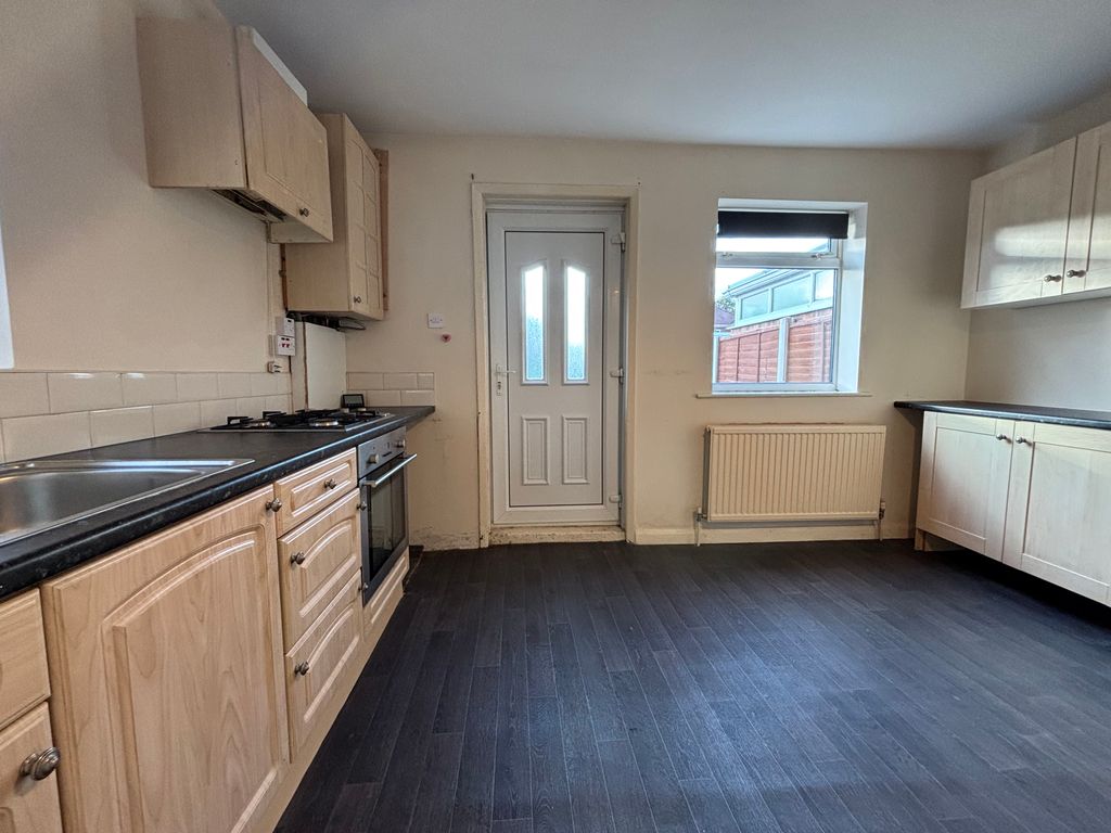 Property photo 2 of 10 Kitchen Diner