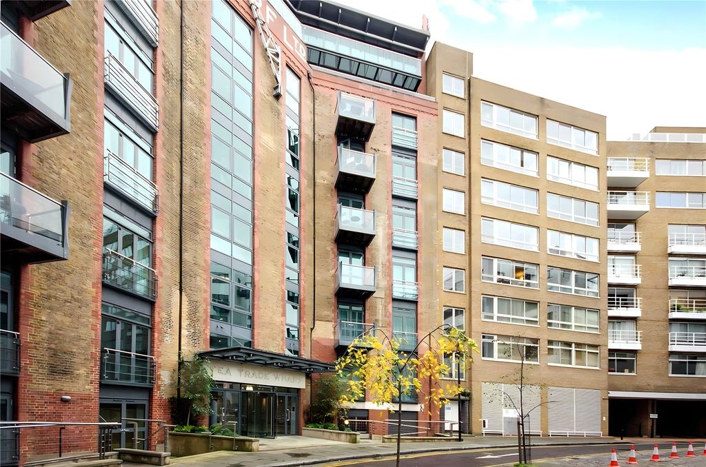 Property photo 1 of 17 Picture No. 02