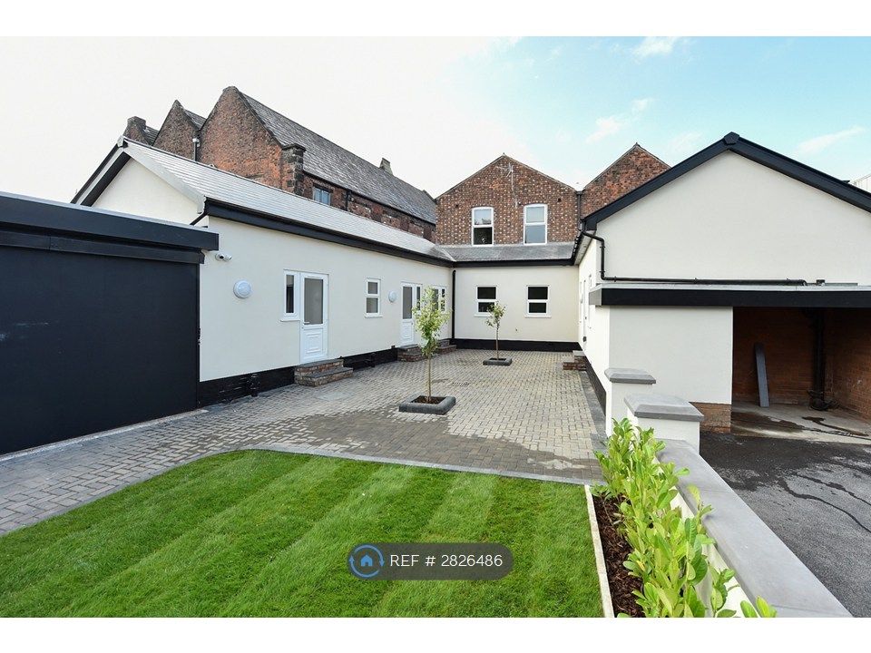 Property photo 2 of 12