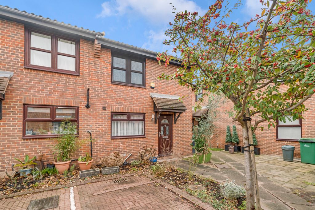 Property photo 1 of 17 Photo 11