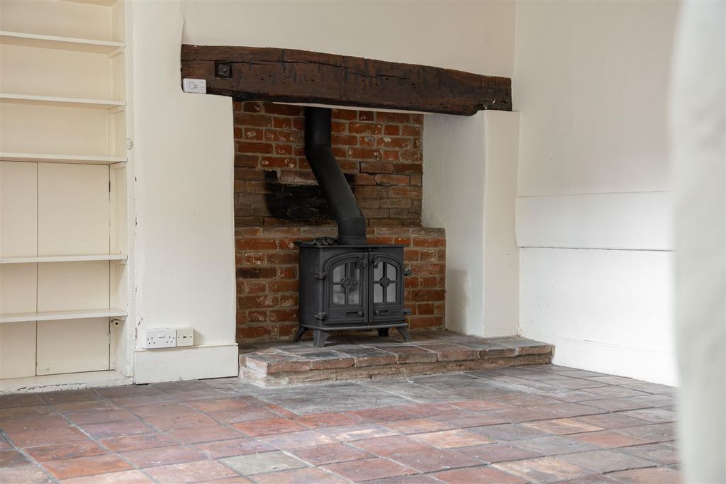 Property photo 2 of 16