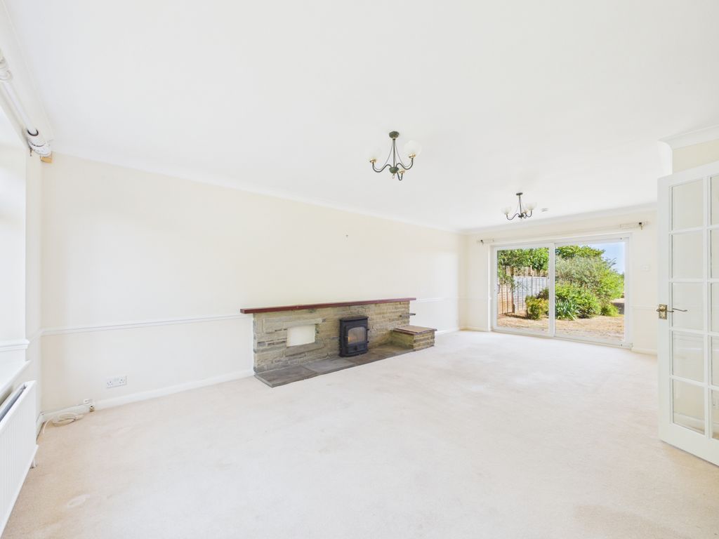 Property photo 2 of 24 Cam01354G0-Pr0760-Still002