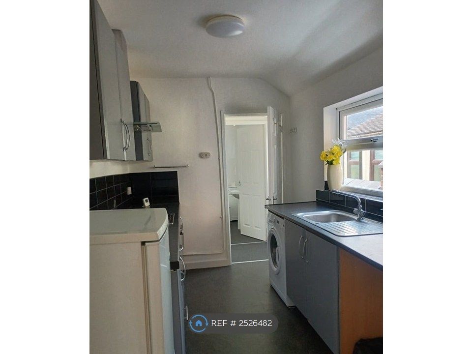 Property photo 1 of 1 Kitchen
