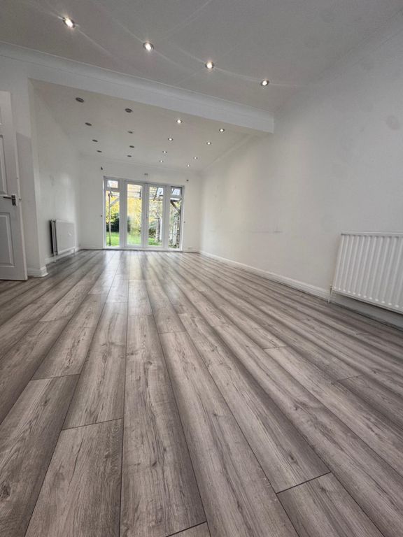 Property photo 2 of 9 4c7Cb5c3-8Bdf-4246-B843-F5F9Dba0Fe42