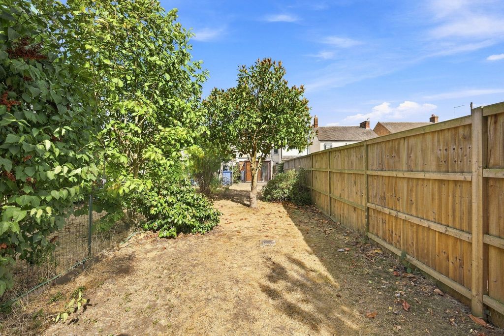 Property photo 2 of 16