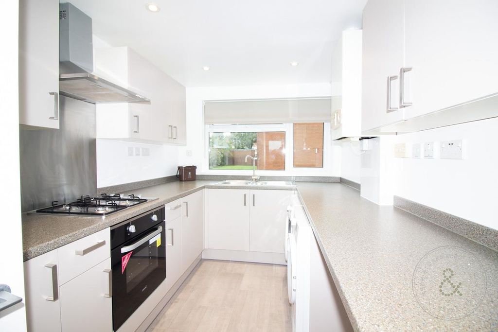 Property photo 1 of 12 Img_0083.Jpg