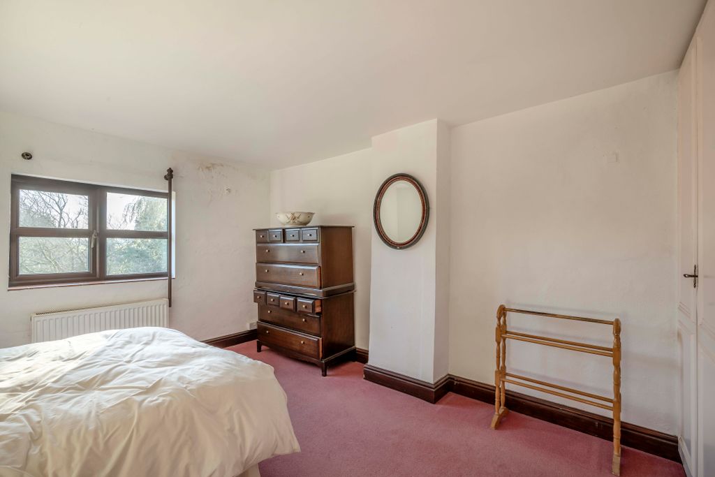 Property photo 3 of 6
