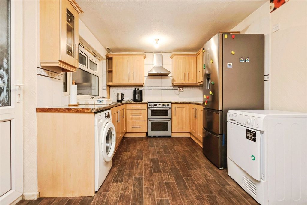 Property photo 3 of 12 Picture No. 04