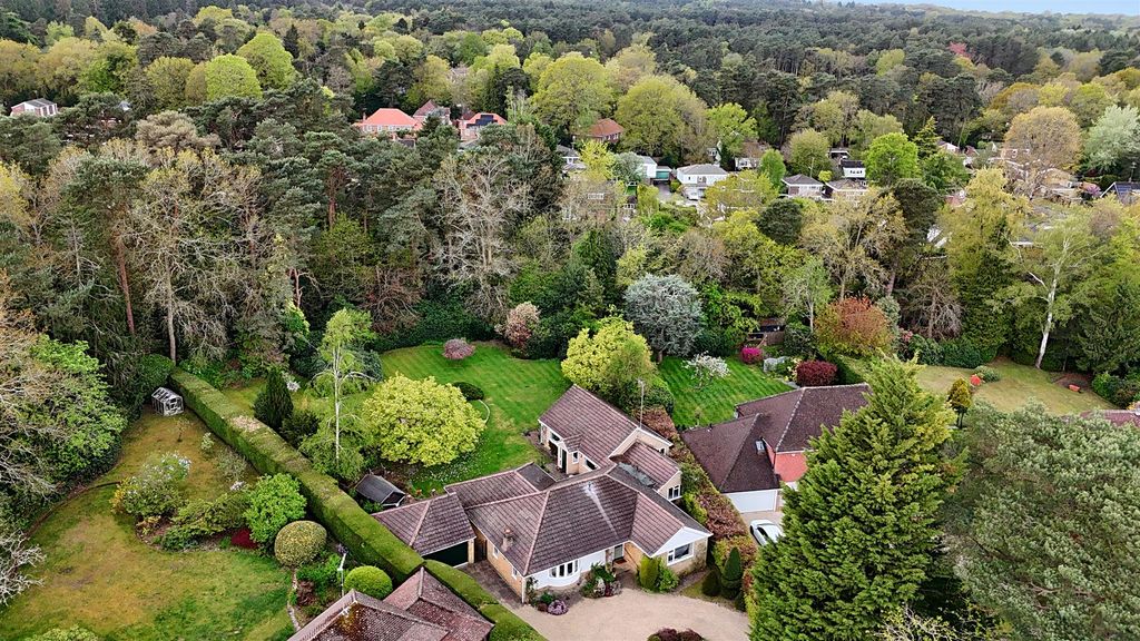 Additional image 34 of 4 bed bungalow for saleArdwell Close, Crowthorne, Berkshire RG45
