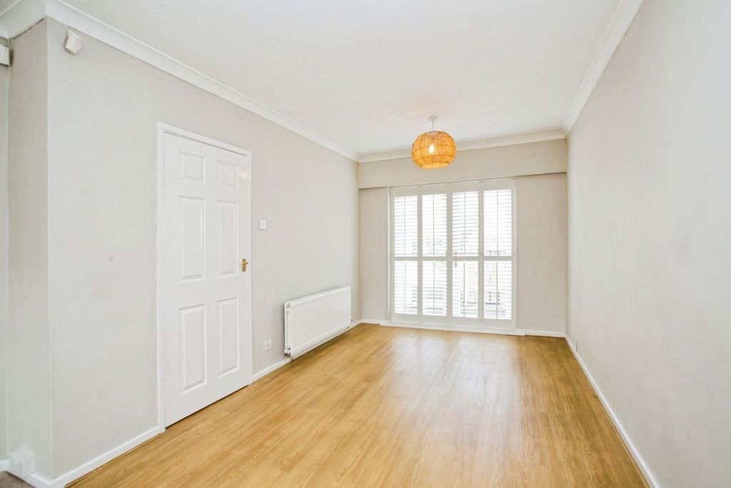 Property photo 3 of 29
