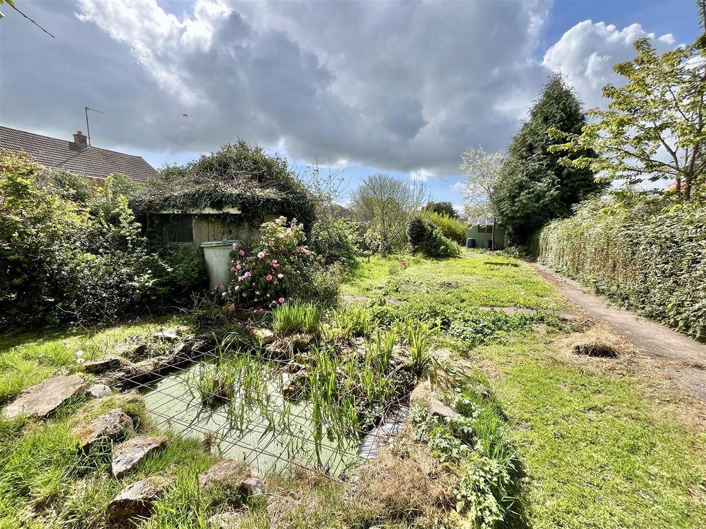 Property photo 2 of 25