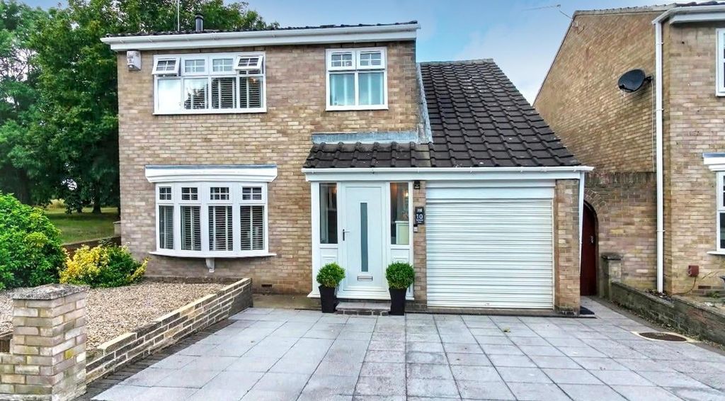Property photo 1 of 36