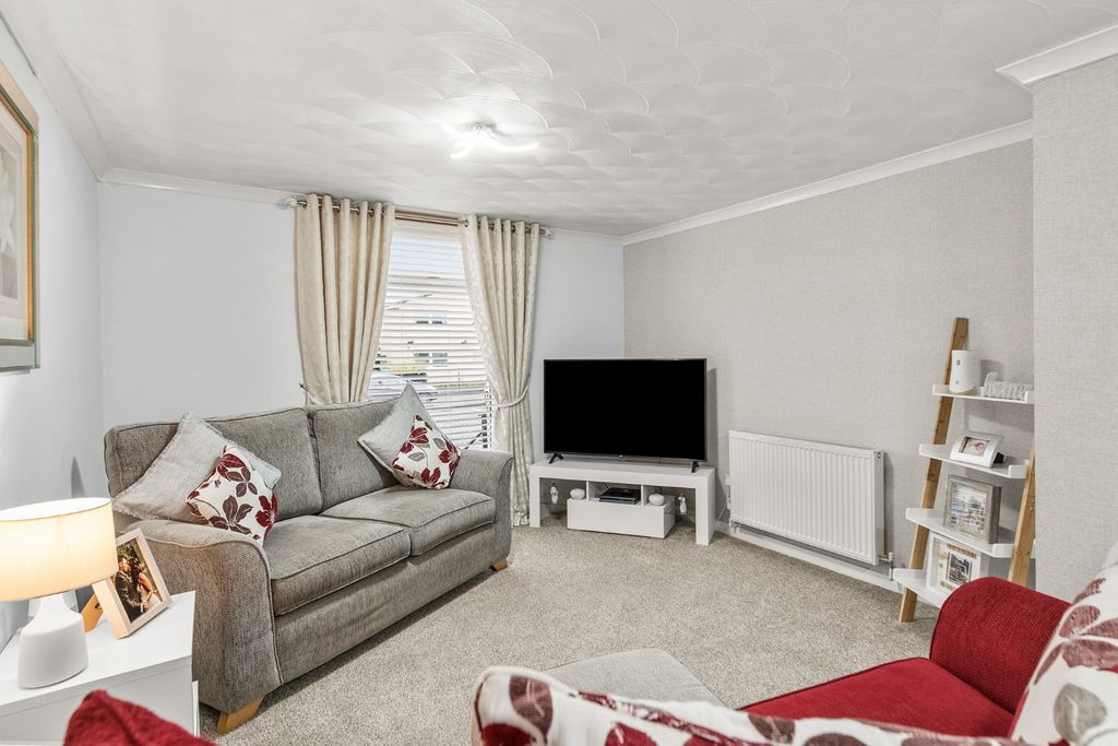 Property photo 3 of 25 4687905